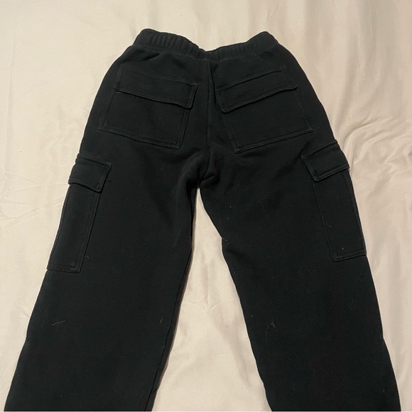 Aritzia mega cargo sweats regular - Picture 2 of 4